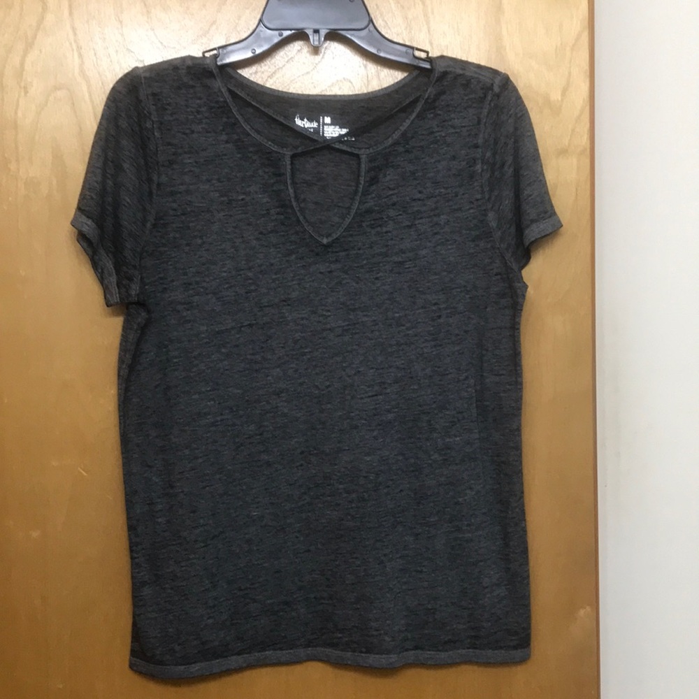 Short sleeve top